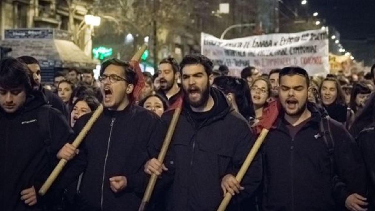 Atina ve Selanik'te göçmenlere destek gösterileri