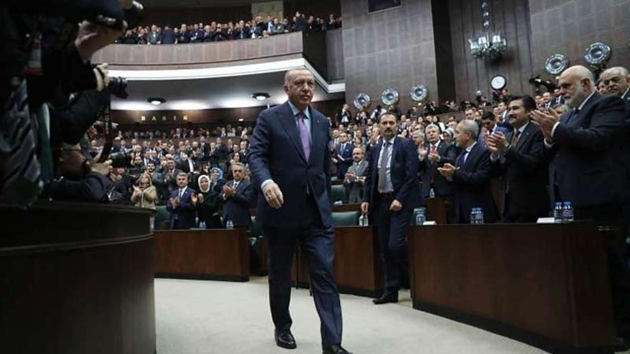 AKP’de 'çarşamba' itirazı: Savunmaya geçtik