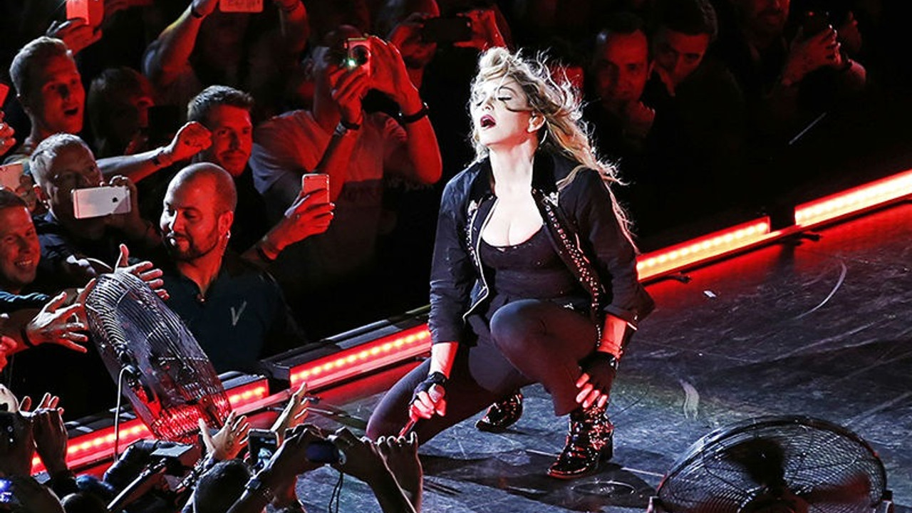 Koronavirüs: Madonna Paris konserini iptal etti