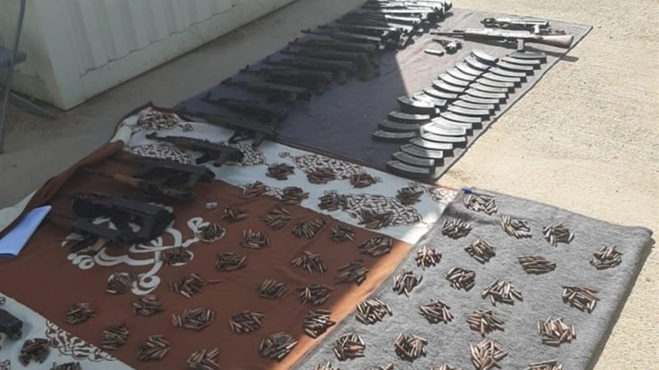 Suriye’de görevli iki uzman çavuş 'silah kaçakçılığından' gözaltına alındı