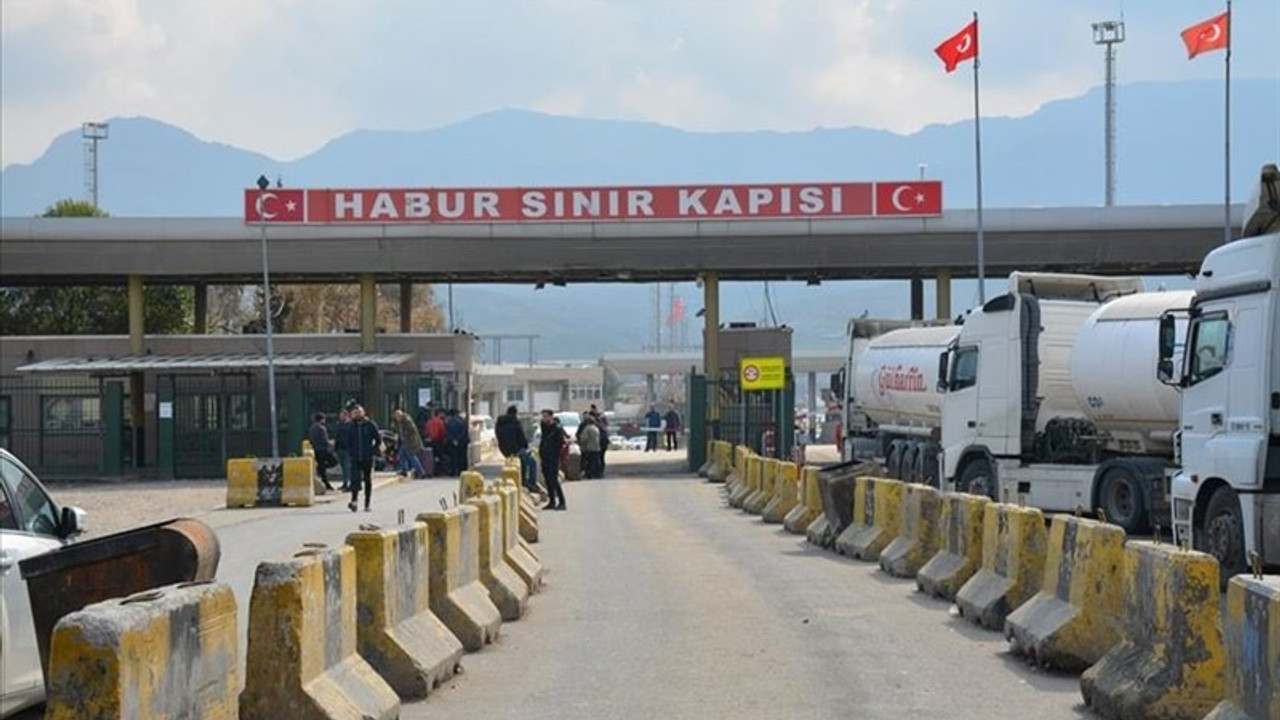 CHP Habur'dan bildirdi: Parayı veren sınırdan geçiyor