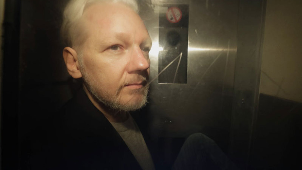 Assange'ın avukatları 'Covid-19 riski' gerekçesiyle tahliye talep edecekler