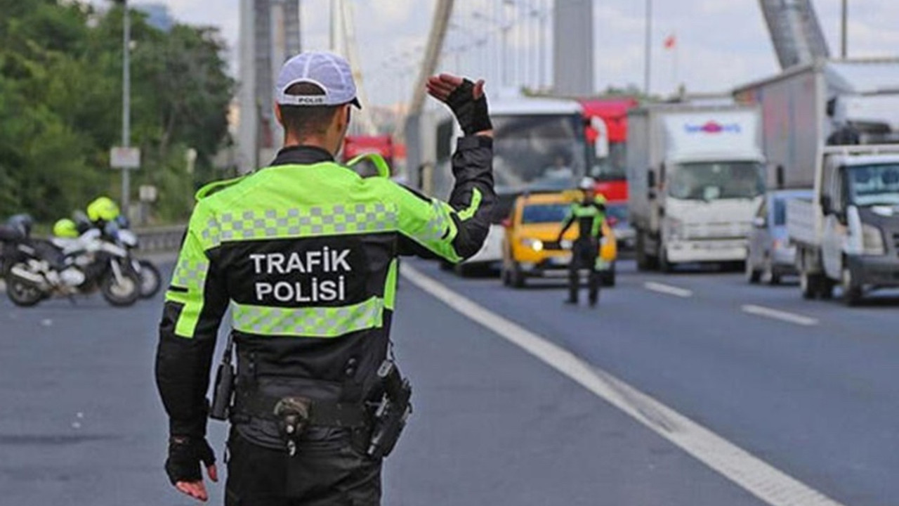 Birinci derece akrabası olmayanlari taşıyanlara korsan taksi muamelesi yapılacak