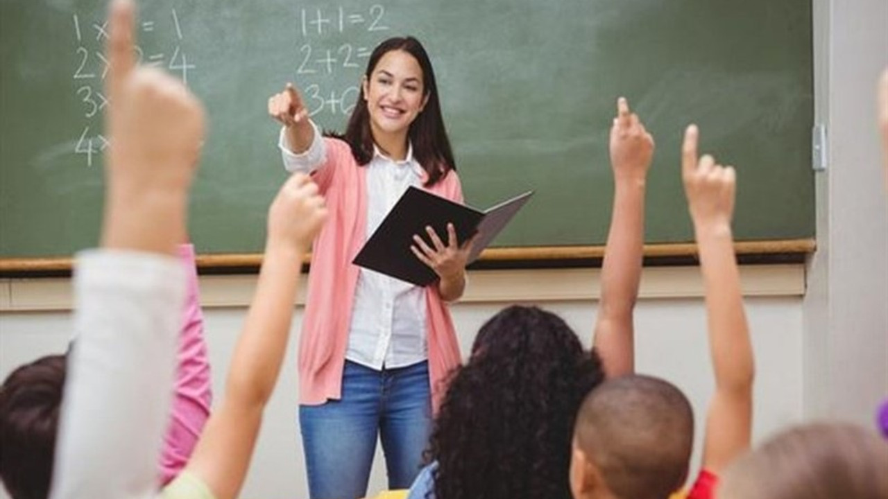 Öğretmenlere ek ders ücreti kararı Resmi Gazete'de