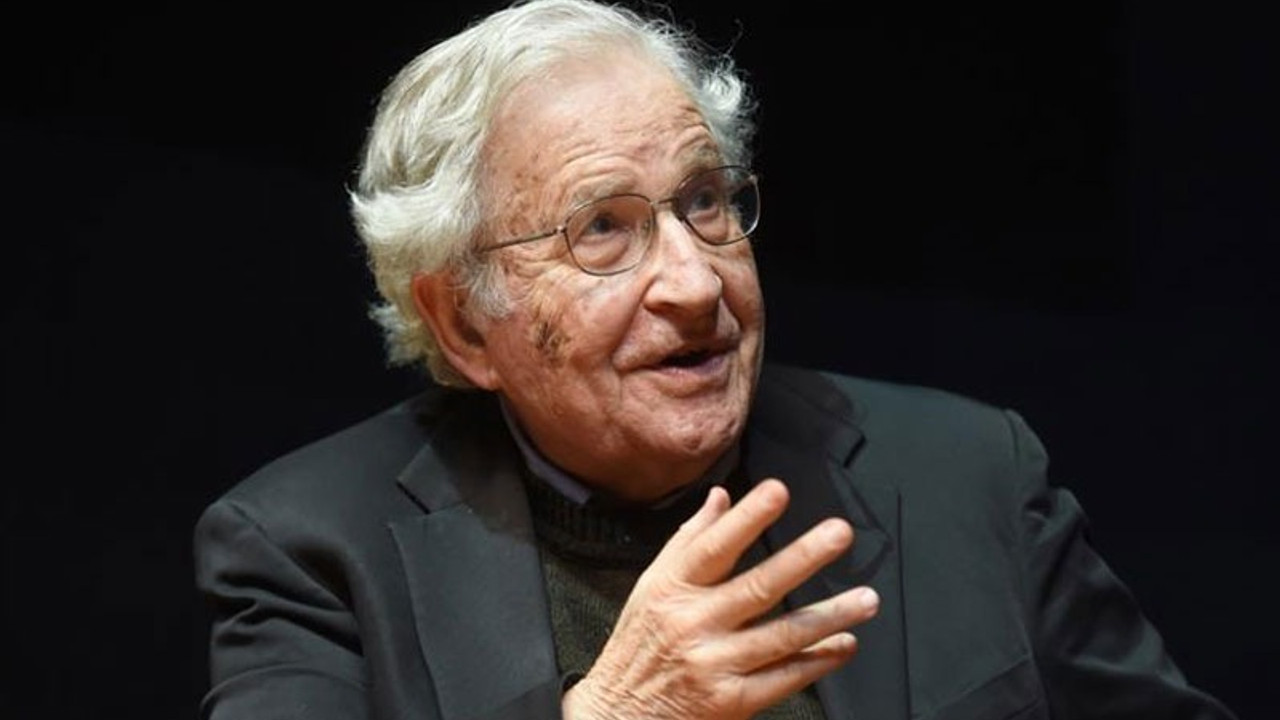 Chomsky: Bu süreçten sonra önümüzde iki seçenek var