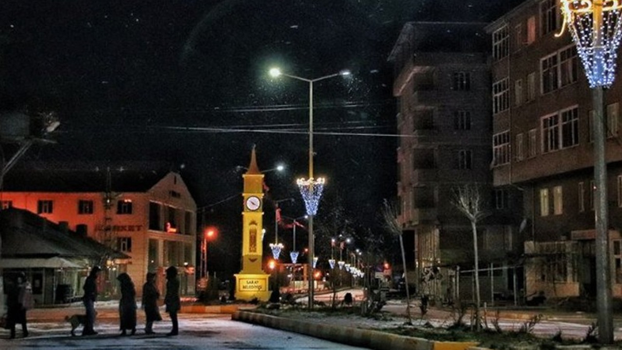 Umreden dönen kişi koronadan öldü, mahalle karantinaya alındı