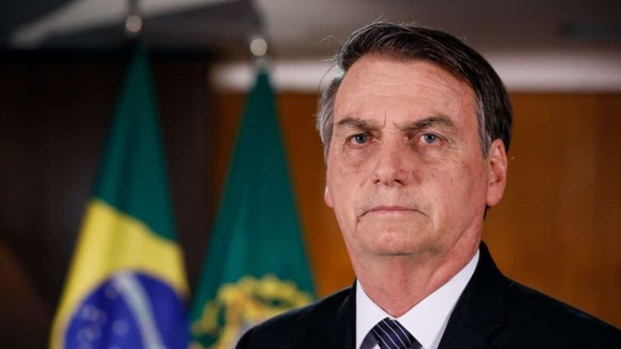 Salgına rağmen pastaneye giden Brezilya lideri Bolsonaro'ya protesto: Evine dön