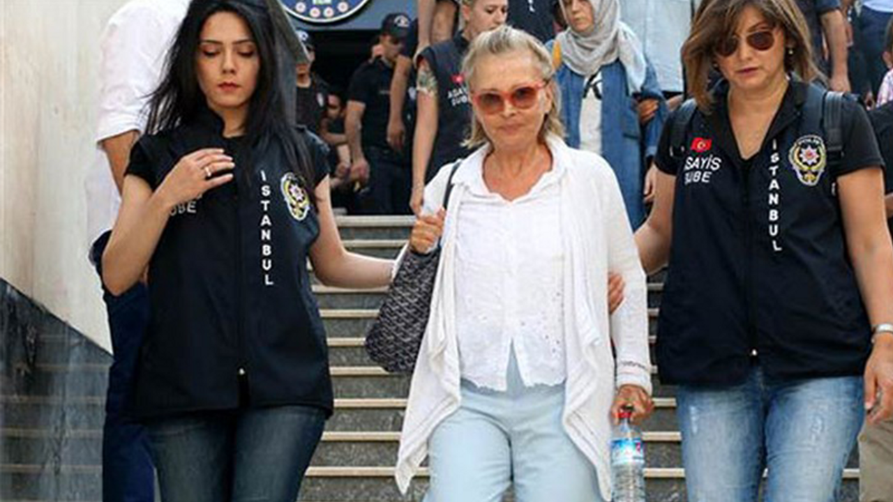 Nazlı Ilıcak: Ben sadece muhalif yazılar yazdım, dosyaların kapatılmasını eleştirdim