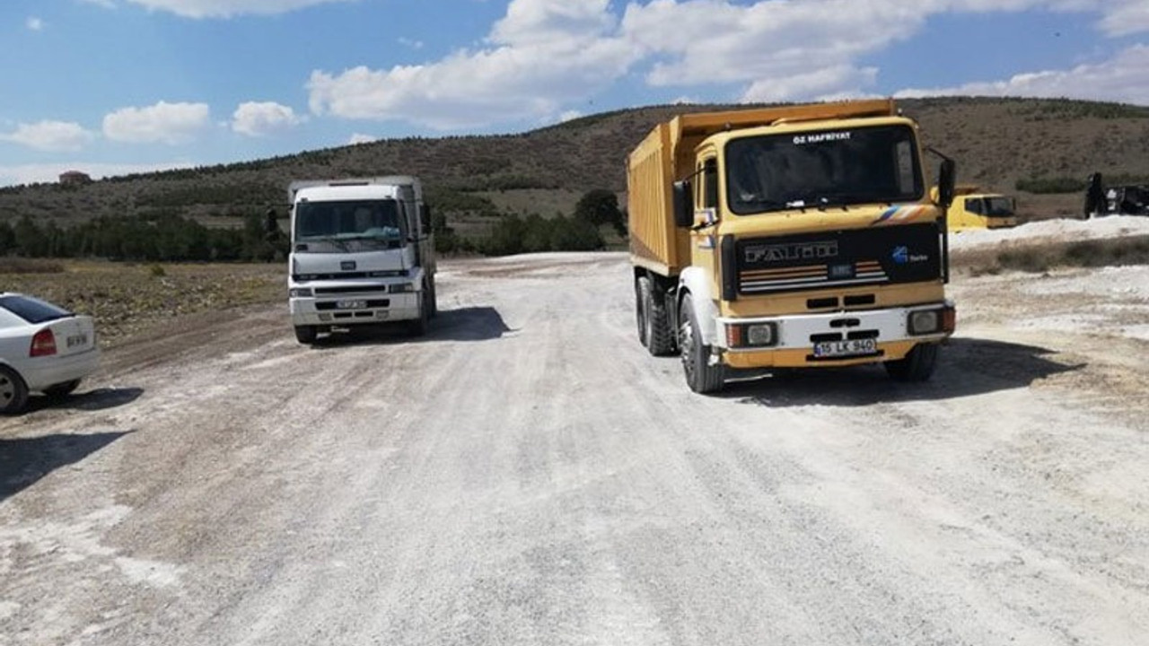 Salgın günlerinde Salda Gölü'ne iş makineleri girdi