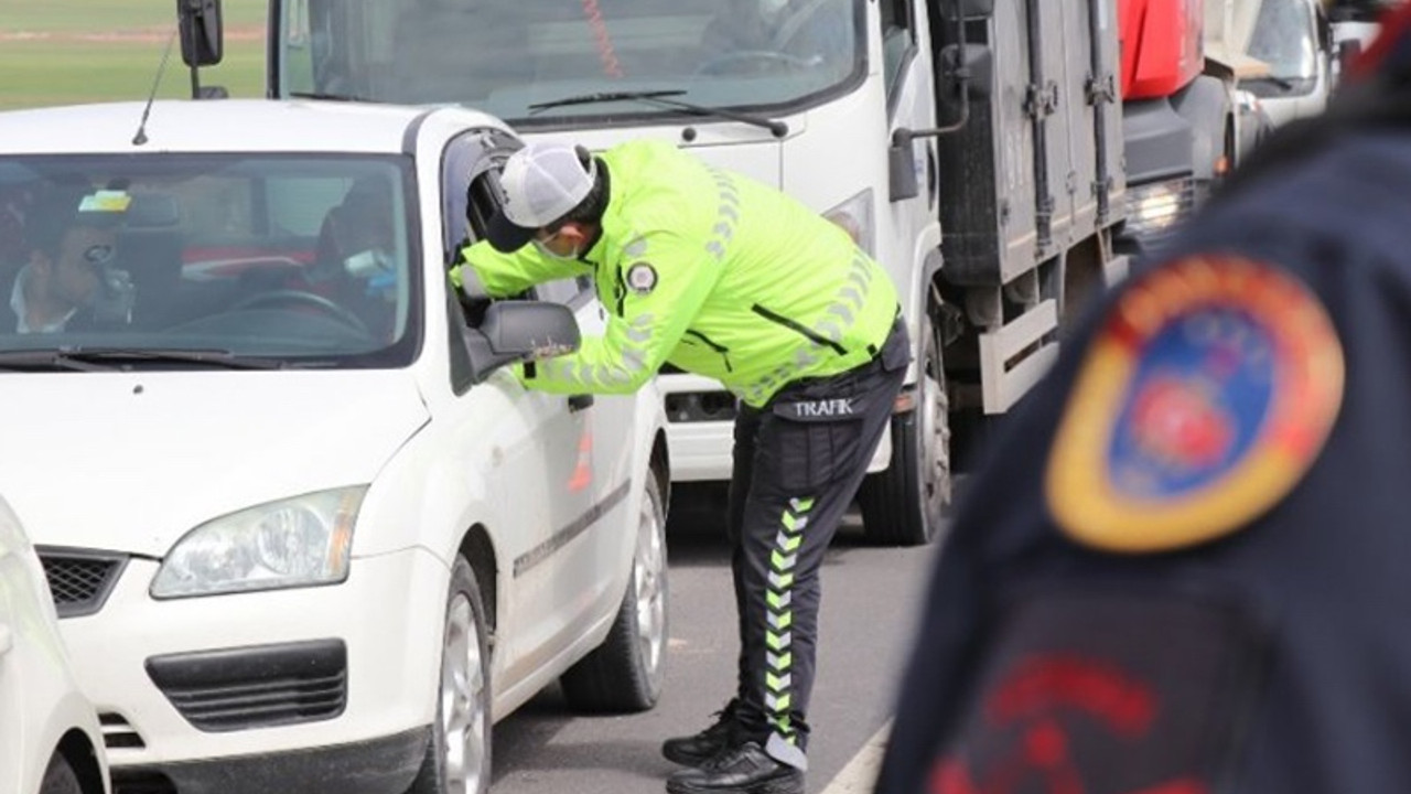 Sokağa çıkma yasağı öncesi 31 ilde polis ve jandarma denetimi