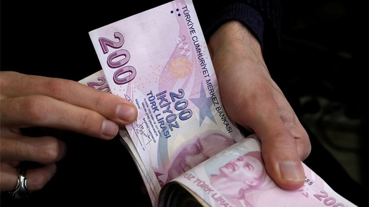 Dolar 6,90'ın üzerinde başladı: Gözler swap anlaşmasında