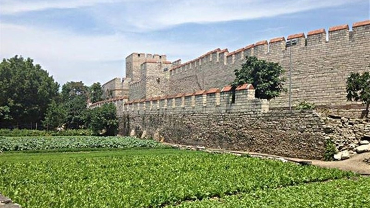 Tarihi bölgeyi 'hobi bahçesi' yaptılar