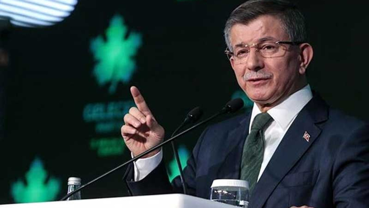 Davutoğlu: Faize savaş açtığını söyleyenler halka faiz yükü bindirmeye çalışıyor