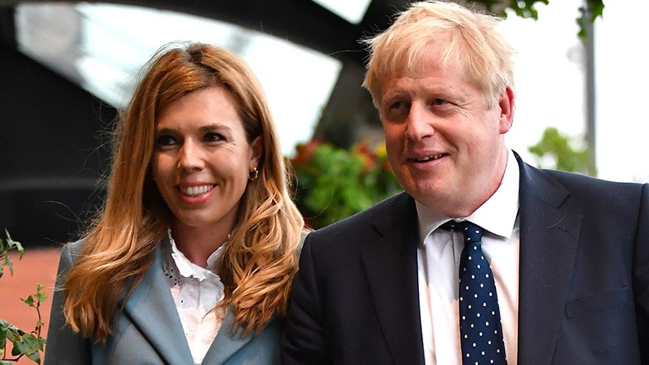 Boris Johnson ile nişanlısı Carrie Symonds'ın bebeği dünyaya geldi