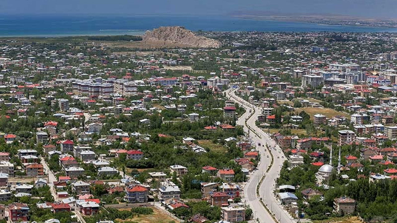 Van'da bir mahalle daha karantinaya alındı