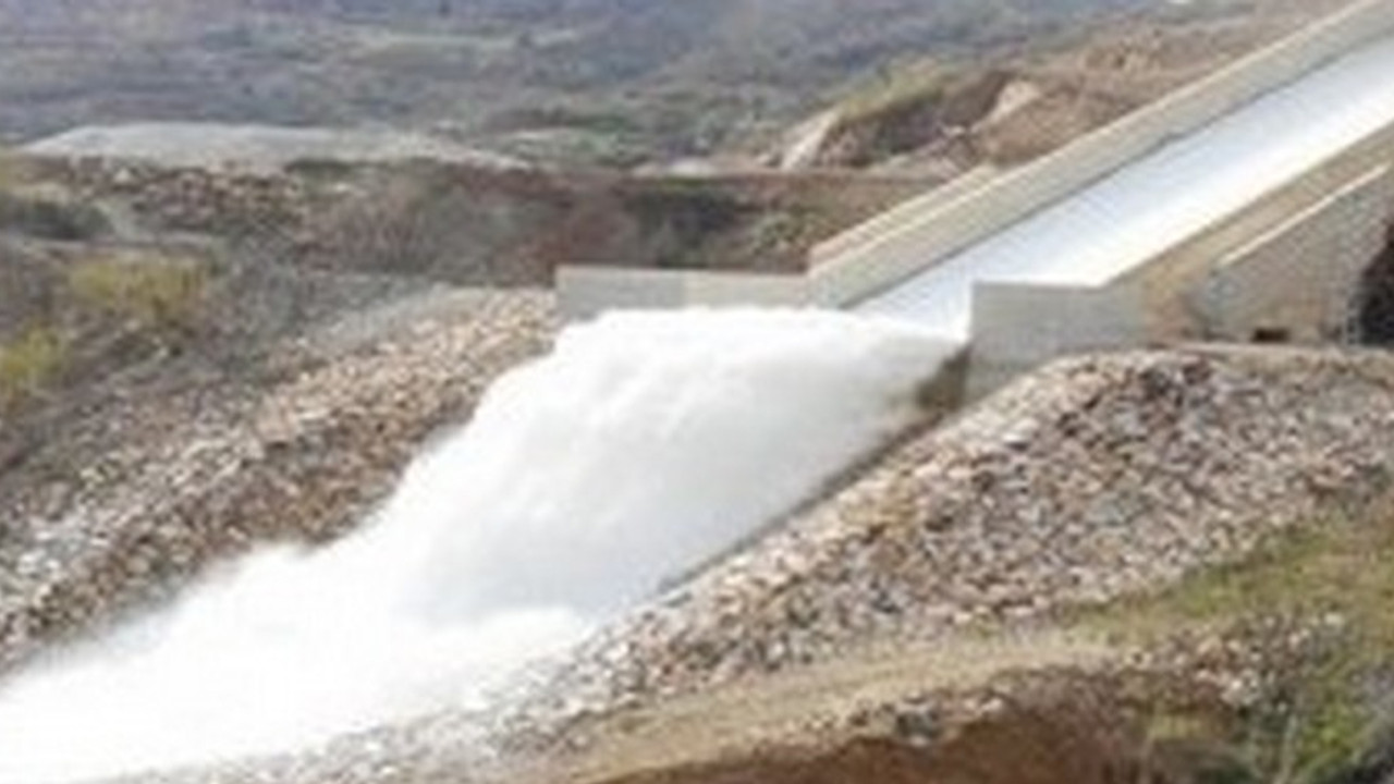 KKTC'ye giden su denize akıyor