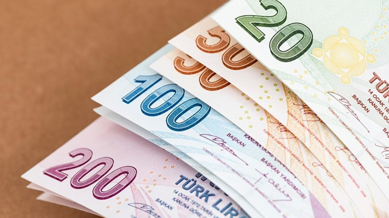 Bütçe açığı artıyor: Hazine her gün 1 milyar lira borçlanıyor