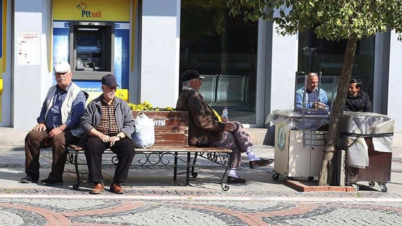 65 yaş üstü çalışanlar işlerine gidebilecek