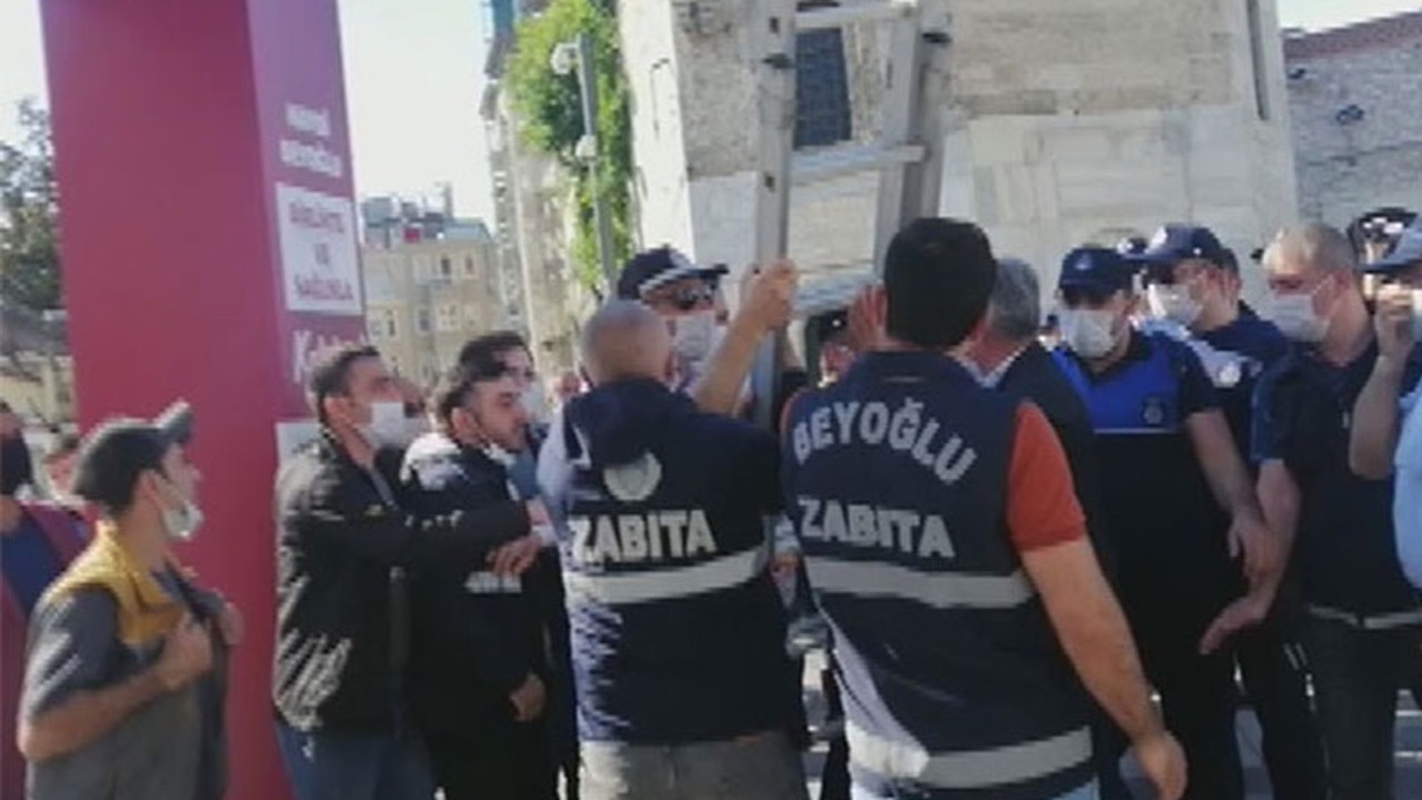 Beyoğlu zabıtası ile İBB zabıtası karşı karşıya geldi, araya polis girdi