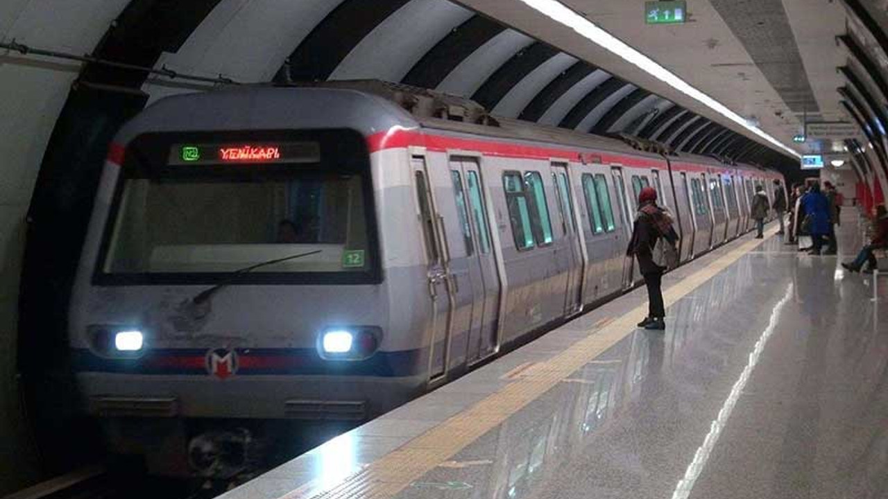 İstanbul'da iki metro durağı ulaşıma kapatıldı