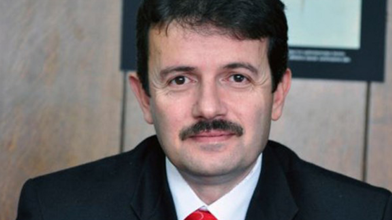 Arşiv müdürünün silahlanma projesi: Her eve bir otomatik tüfek ve 1000 mermi