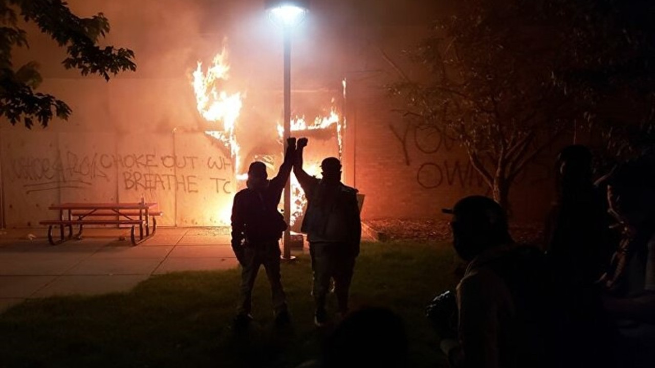 Virginia'da Floyd'un öldürülmesini protesto eden 200 kişi tutuklandı