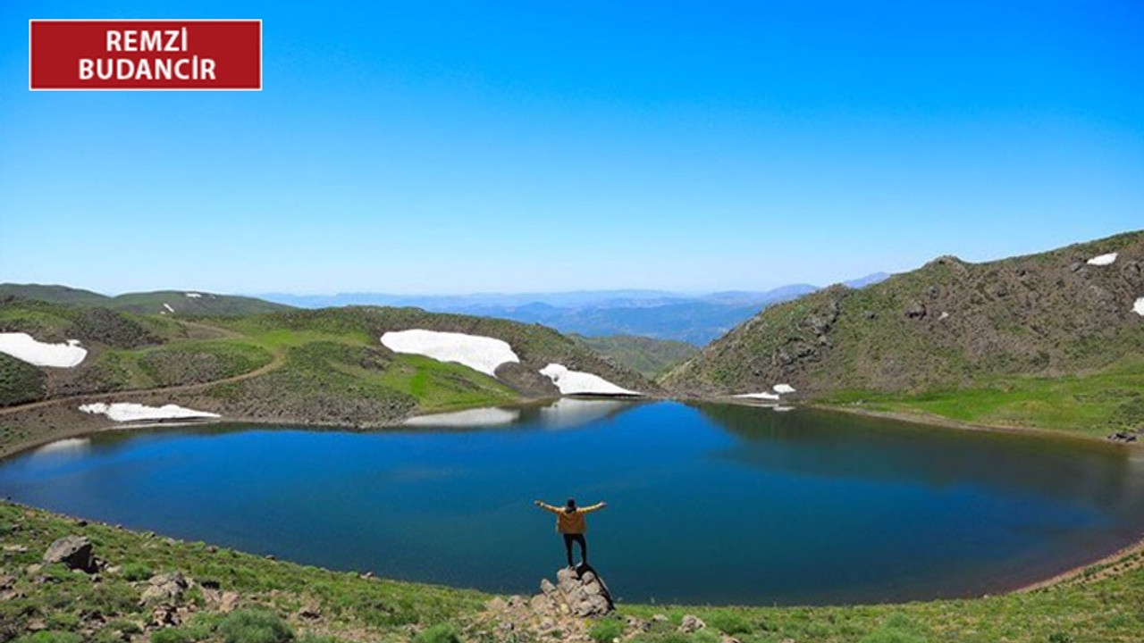 Dağın zirvesinde bulunan göl iki kenti karşı karşıya getirdi