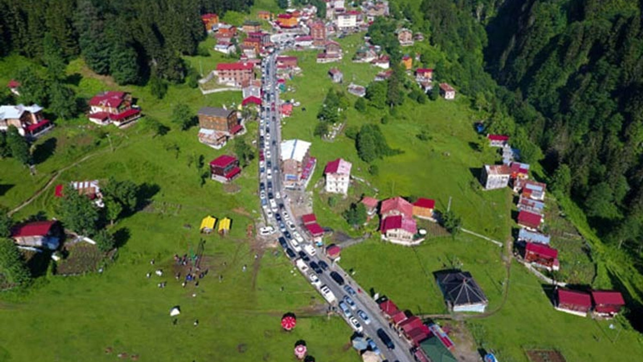 Ayder Yaylası, otopark çalışmaları nedeniyle araç trafiğine kapatıldı