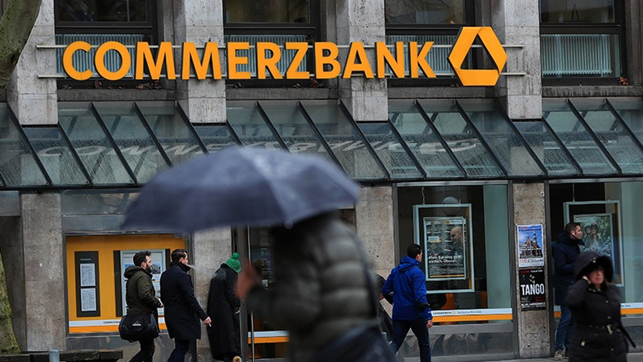 Commerzbank planlanandan daha fazla işten çıkarma yapacak