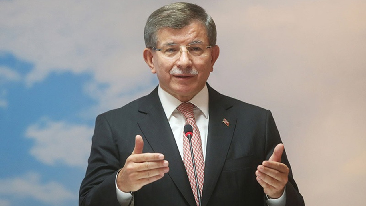 Ahmet Davutoğlu: Kamu bankaları, bankacılık sisteminden bihaber insanların elinde