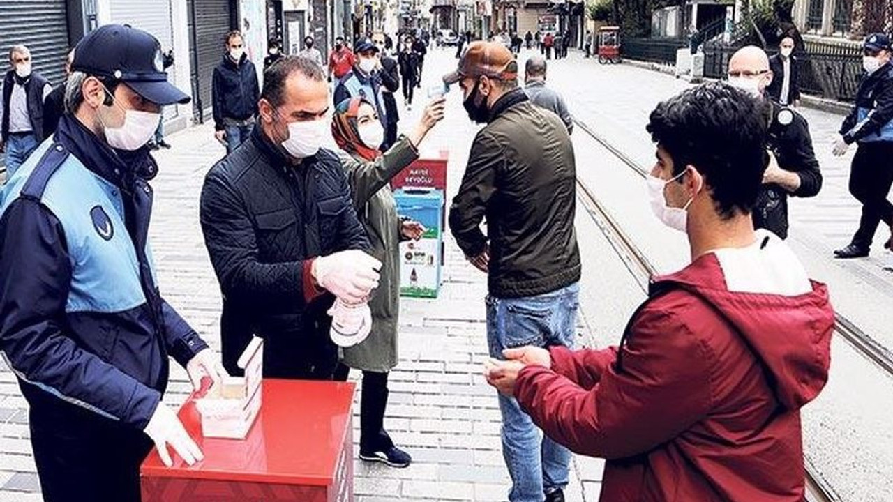 Sağlık Bakanı duyurdu: Vakalar arttı, 42 ile maske takma zorunluluğu geldi