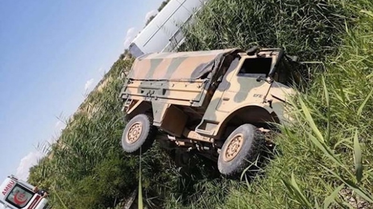 Antep'te askeri araç devrildi: 1'i ağır 5 yaralı