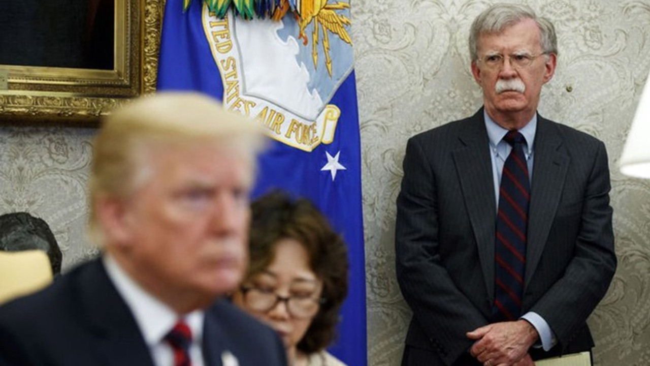 Bolton: Trump'ın Şi'den seçimi kazanmasına yardımcı olmasını istediğine dair yeminli ifade veririm