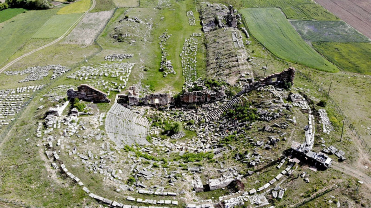 Dünya mirası Aizanoi binlerce yıl sonra ayağa kalkıyor