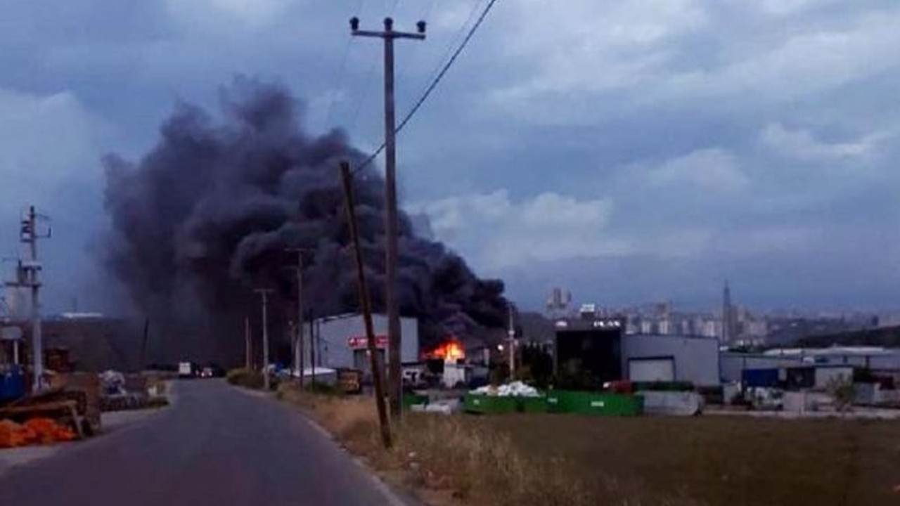 Kocaeli Gebze'de fabrika yangını