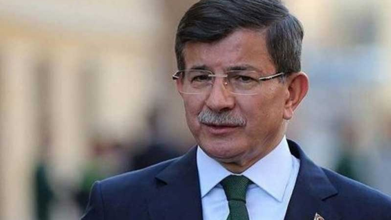 Davutoğlu'ndan Ayasofya'nın ibadete açılmasına ilişkin ilk yorum