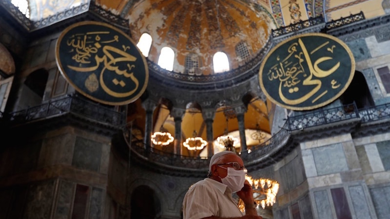 UNESCO: Ayasofya'nın statüsünün değiştirilmesinden üzüntü duyuyoruz