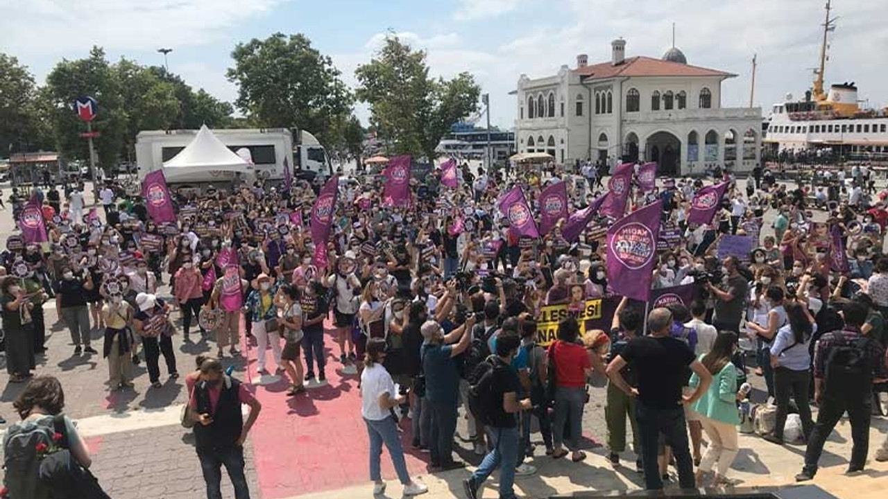 'İstanbul Sözleşmesi’nin tek bir maddesinin değiştirilmesine izin vermeyiz'