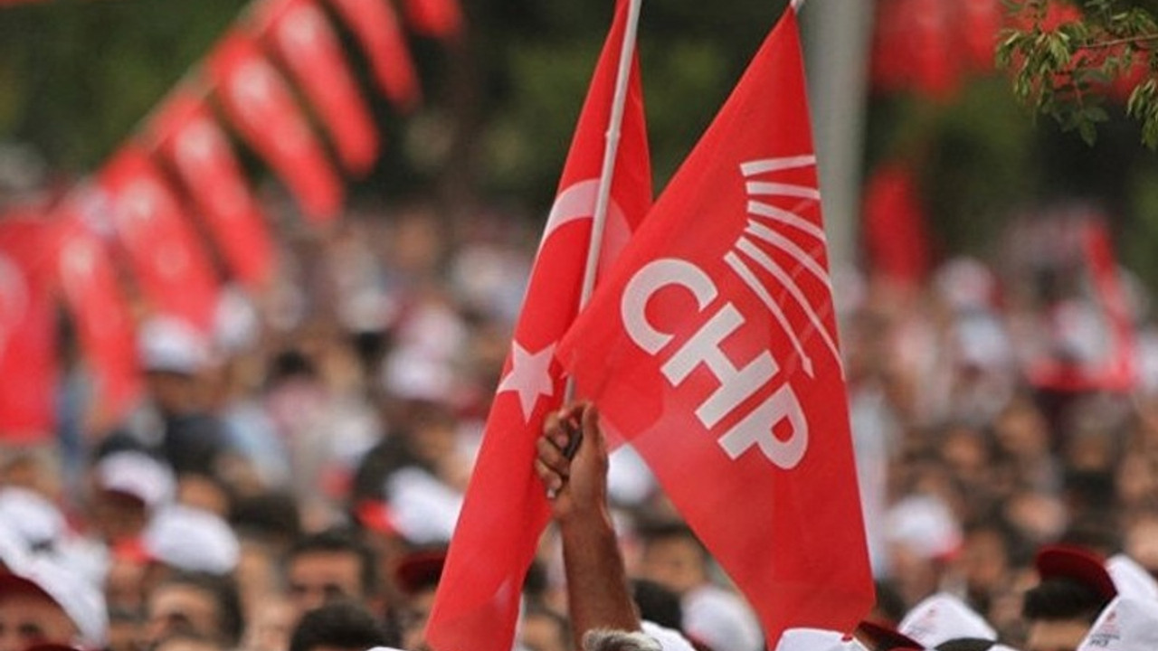 CHP kurultayı öncesi iki isim Kılıçdaroğlu'na karşı adaylığını açıkladı