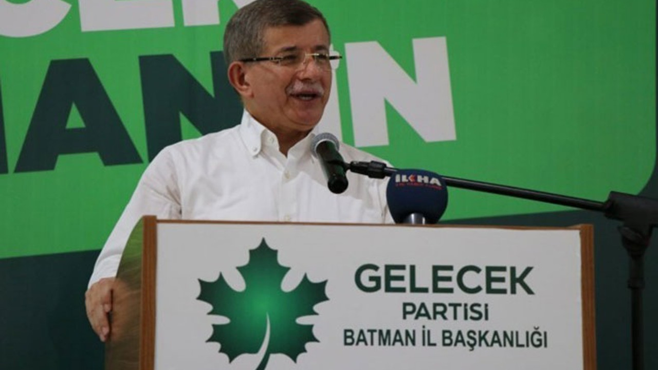 Batman'da konuşan Davutoğlu: Türkiye korkularla idare ediliyor