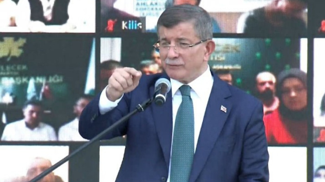 Ahmet Davutoğlu: Yasakları, yolsuzlukları unuttular