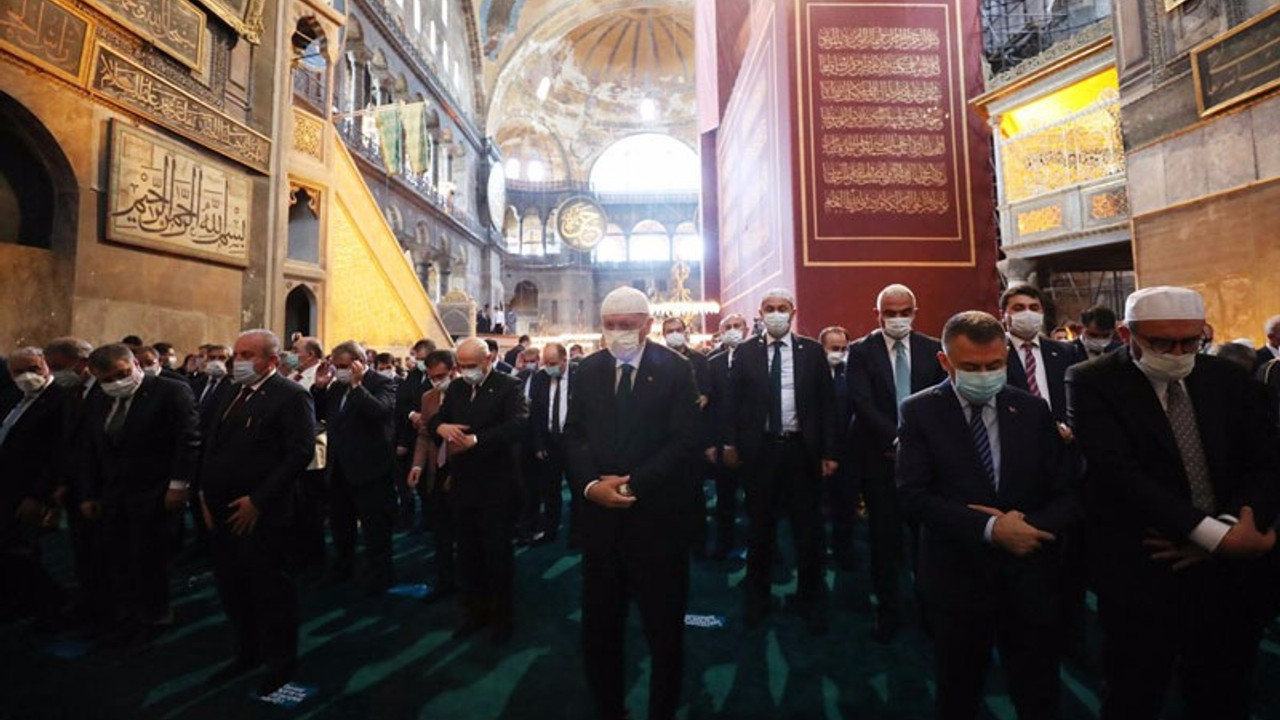 Ayasofya’daki açılışa katılan vekillere Coronavirus uyarısı