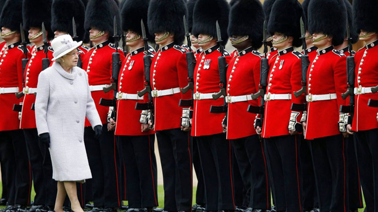 Buckingham Sarayı'nda 9 çanta uyuşturucu saklamış