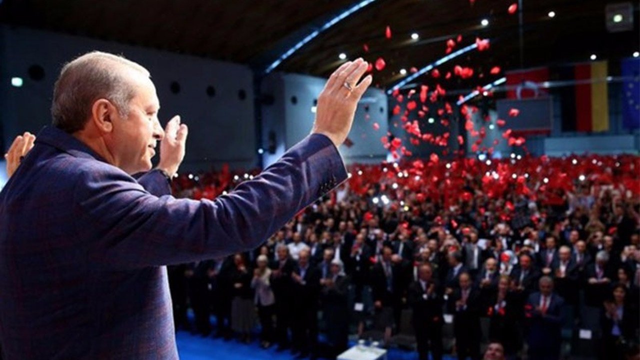 'Erdoğan'ın konuşma için izin almasına gerek yok'