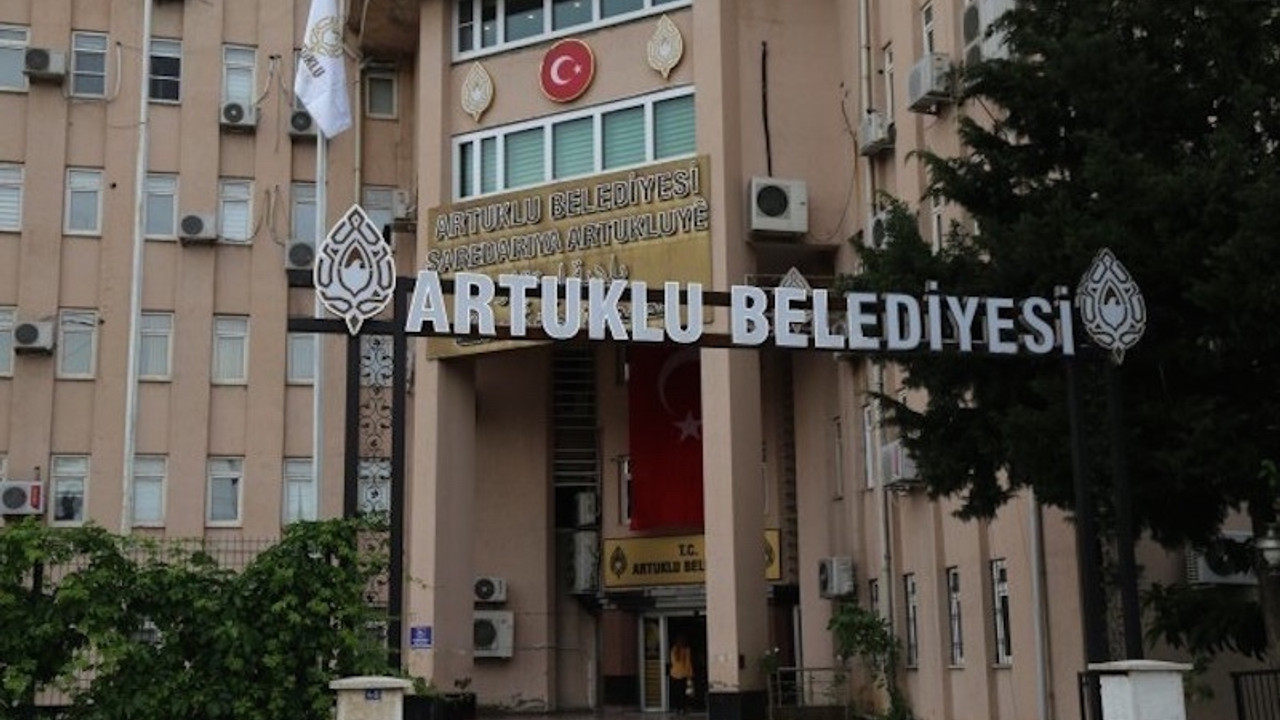 Artuklu'da AKP'li Belediye Başkanı'na verilen yetkiler geri alındı