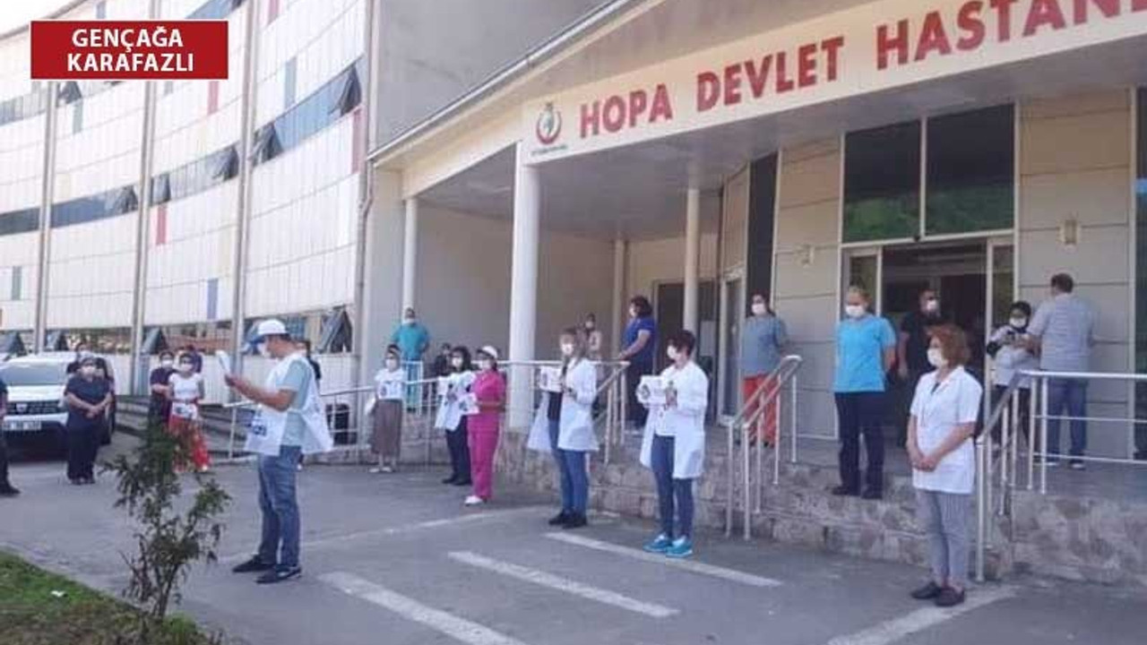 Hopa’da sağlıkçılara saldırı protesto edildi