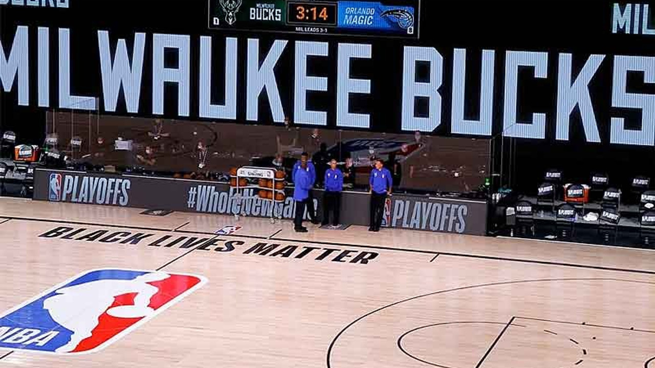 NBA’da, Jacob Blake’in polis tarafından vurulması nedeniyle oyuncular sahadan çekildi