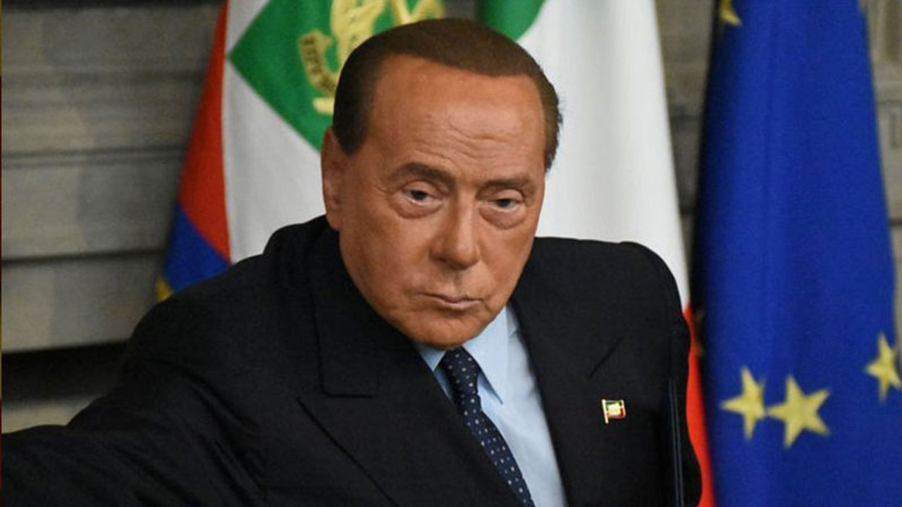 Coronavirus'e yakalanan Berlusconi hastaneye kaldırıldı