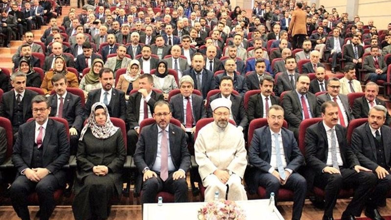 Diyanet KYK yurtlarına 922 'manevi danışman' atadı