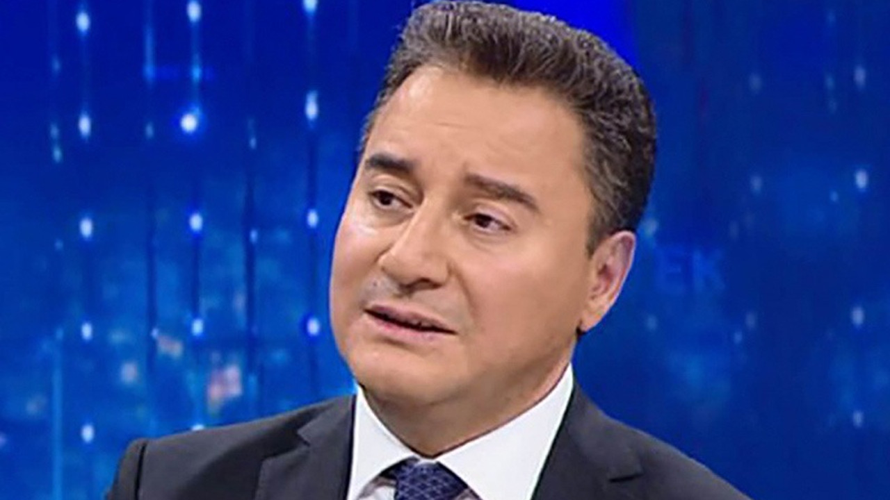 Ali Babacan: Örtülü şekilde kamu bankaları üzerinden dövize müdahale var